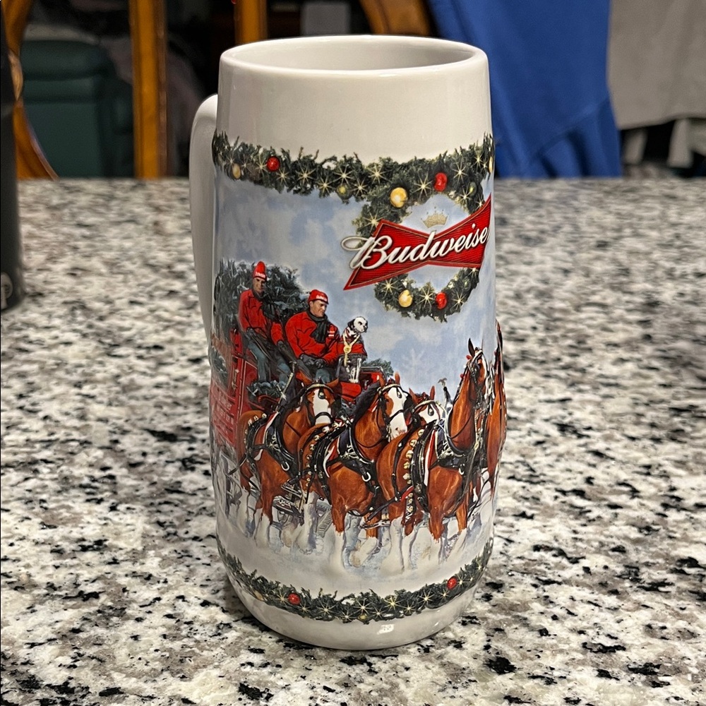 2009Budweiser A Holiday Tradition Stein CS699 clydesdales
